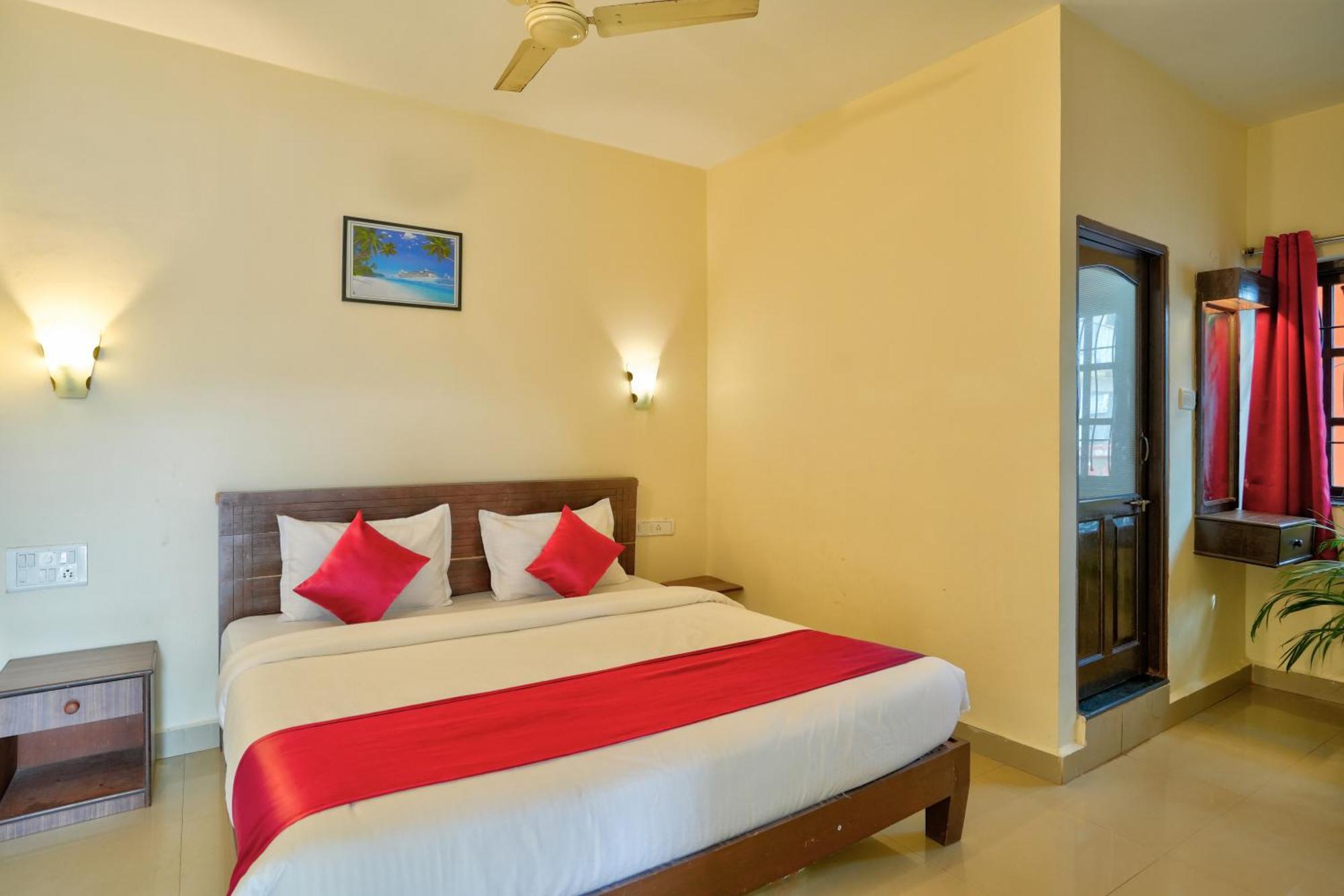 Hotel Salty Waves Baga Zewnętrze zdjęcie