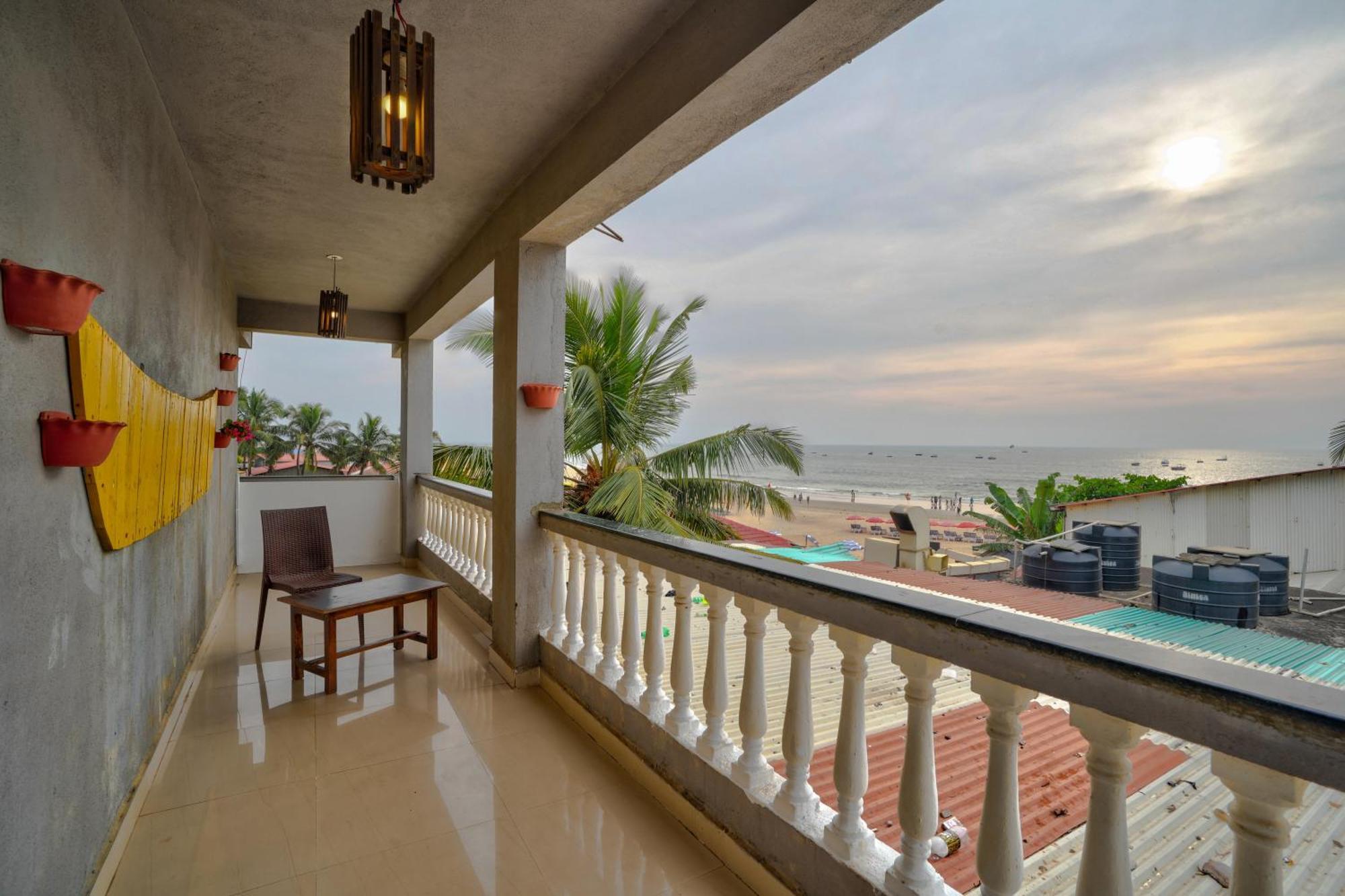 Hotel Salty Waves Baga Zewnętrze zdjęcie