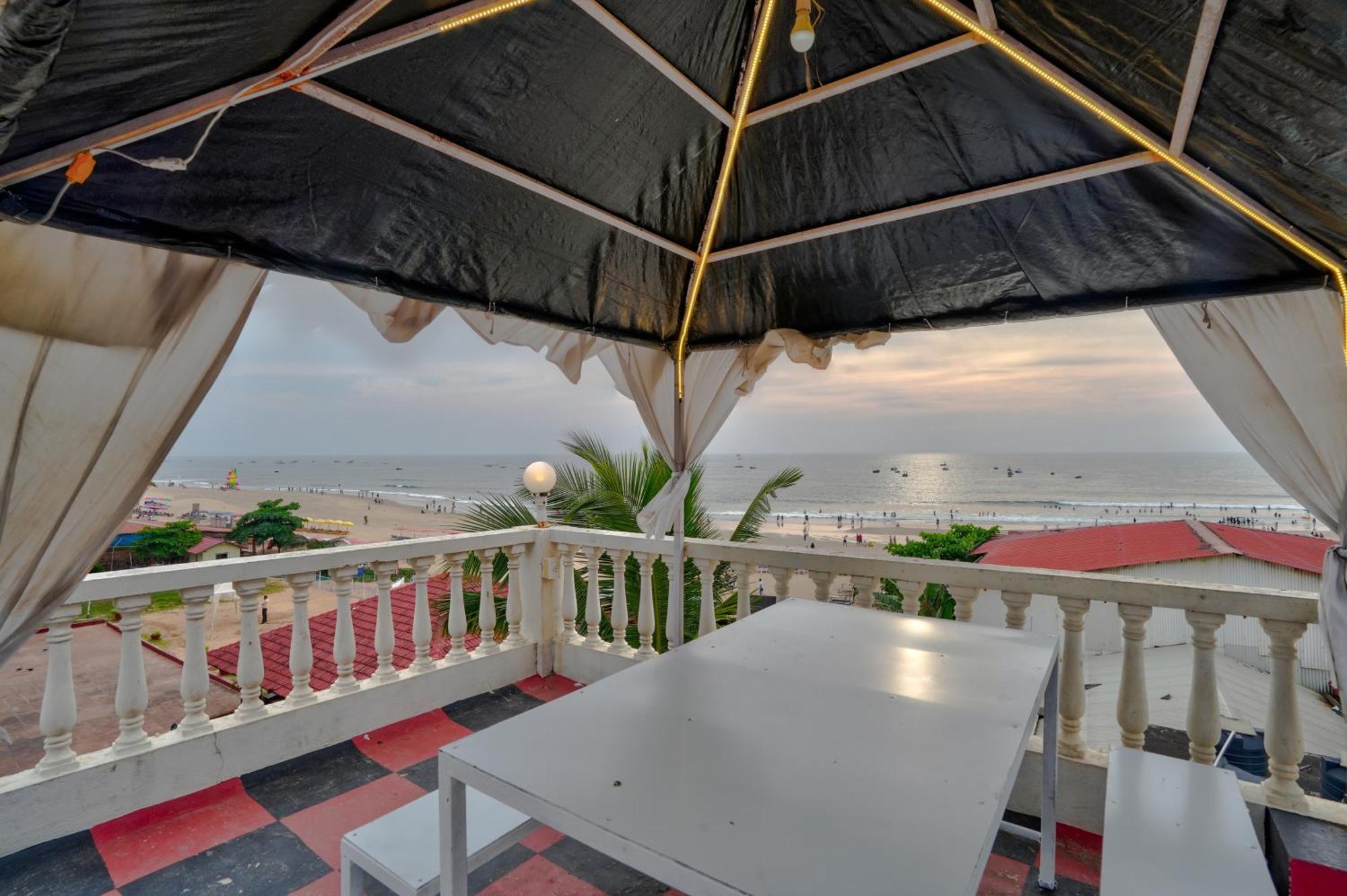 Hotel Salty Waves Baga Zewnętrze zdjęcie